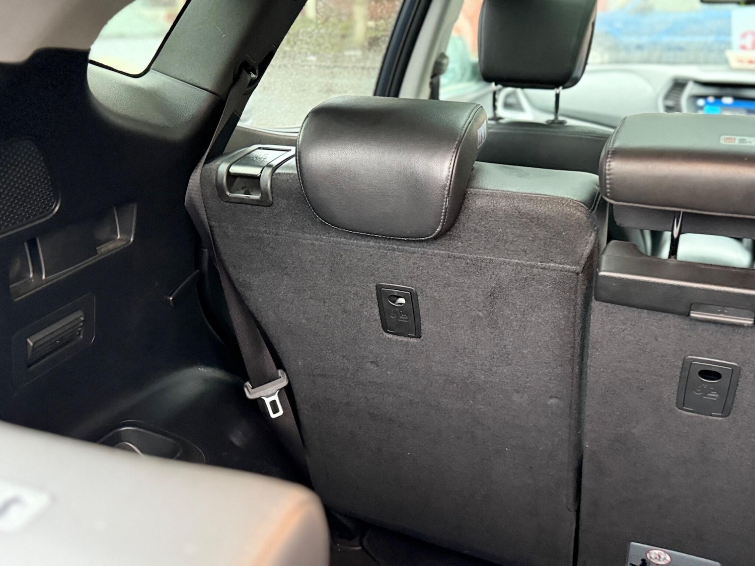 Used Hyundai Santa Fe 2016 for sale - 77163402: Photo 32