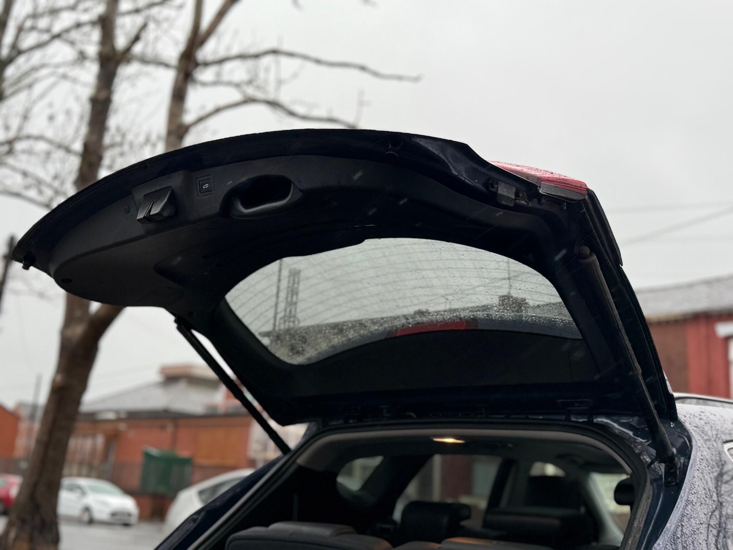 Used Hyundai Santa Fe 2016 for sale - 77163402: Photo 69