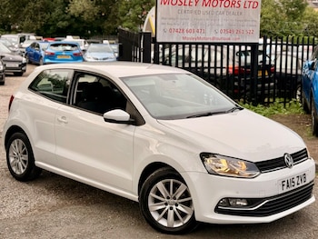 Used Volkswagen Polo 2015 for sale - 79552837: Photo