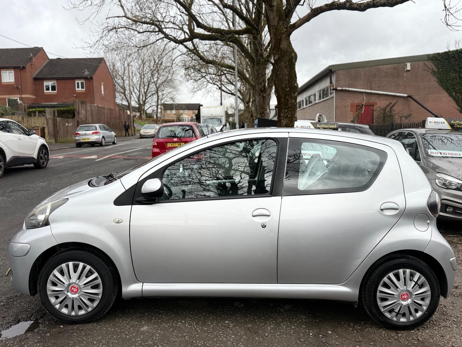 Used Toyota AYGO 2011 for sale - 78019348: Photo 28