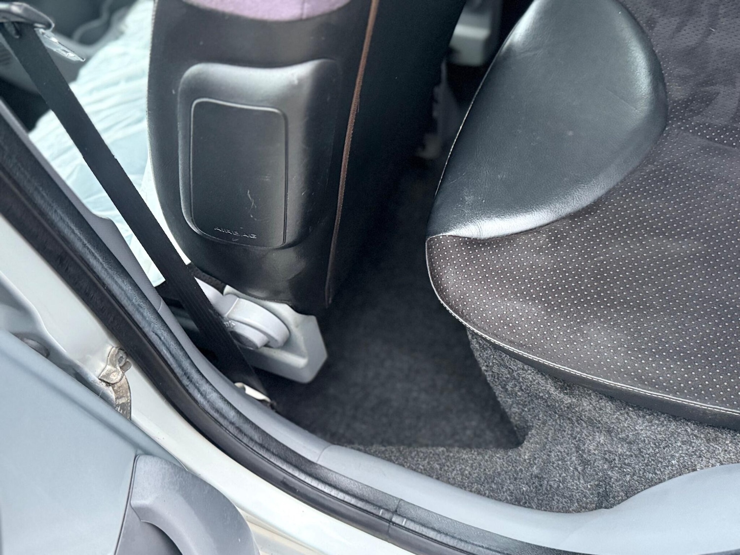 Used Toyota AYGO 2011 for sale - 78019348: Photo 43