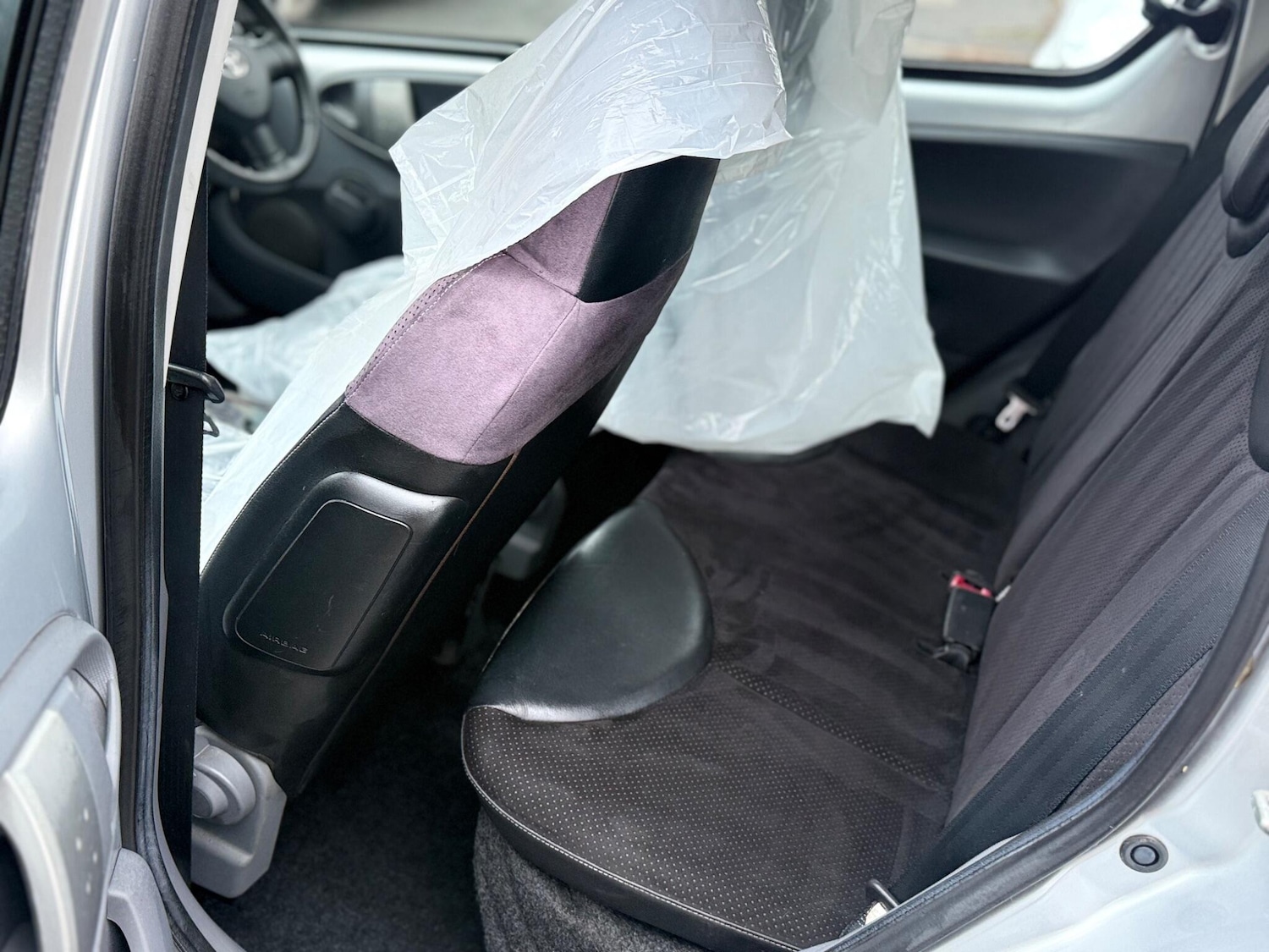 Used Toyota AYGO 2011 for sale - 78019348: Photo 44