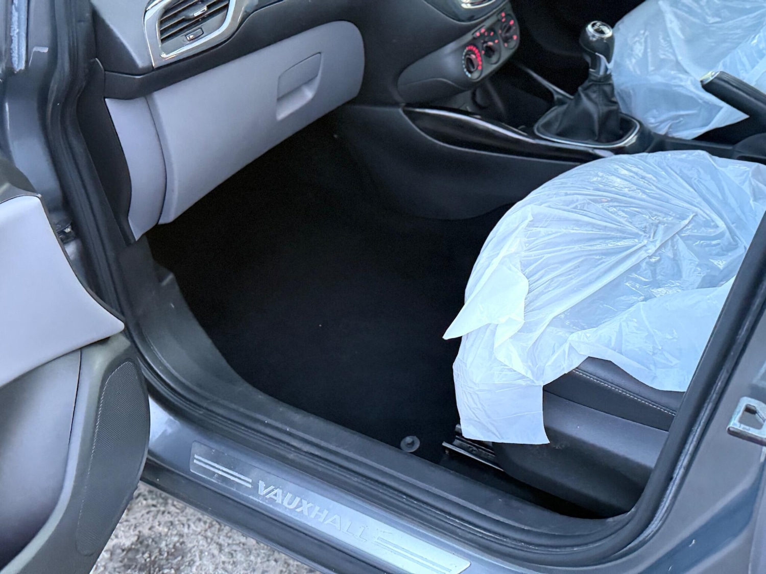 Used Vauxhall Corsa 2015 for sale - 77958350: Photo 34