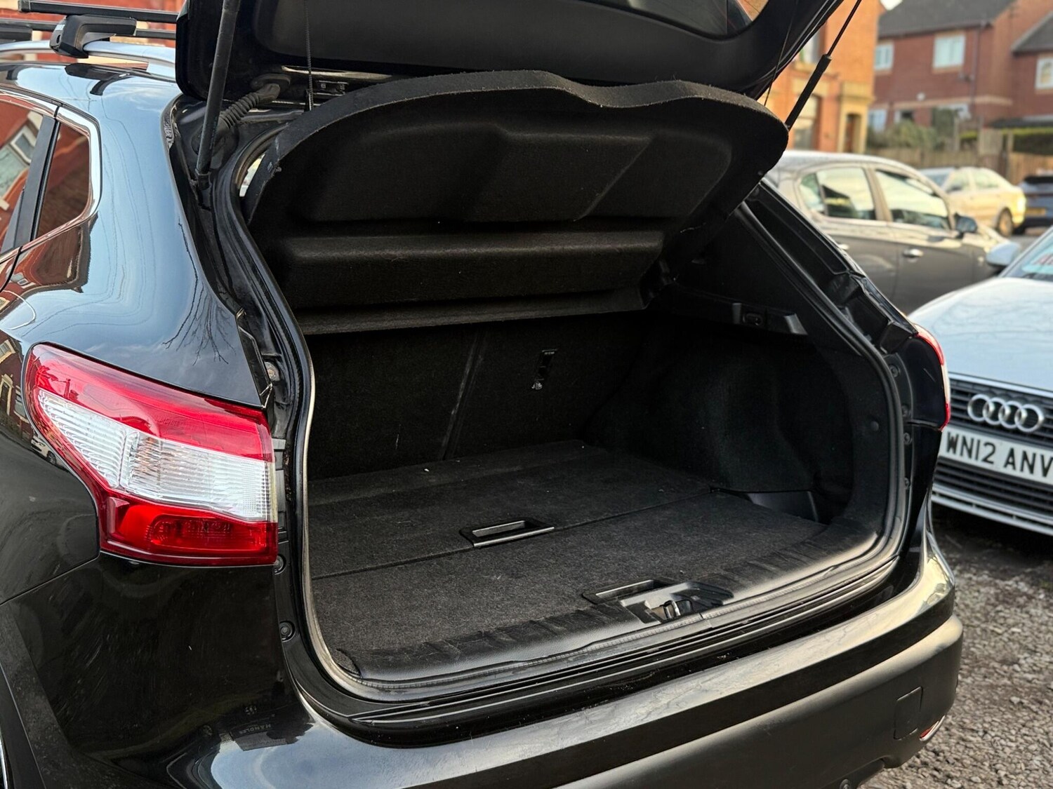 Used Nissan Qashqai 2015 for sale - 77939764: Photo 20