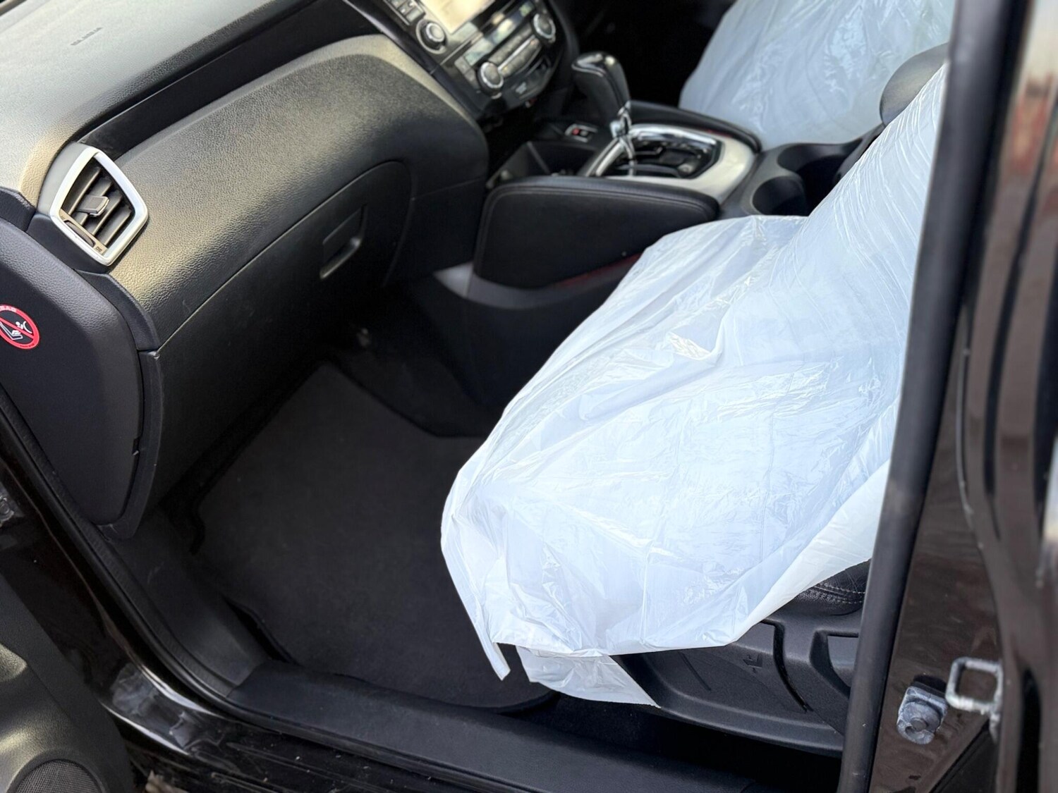 Used Nissan Qashqai 2015 for sale - 77939764: Photo 34