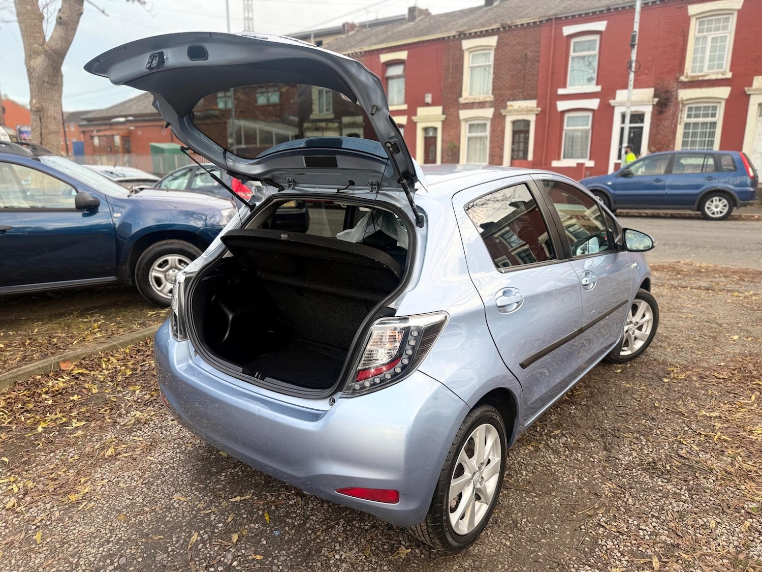 Used Toyota Yaris 2012 for sale - 76371518: Photo 18