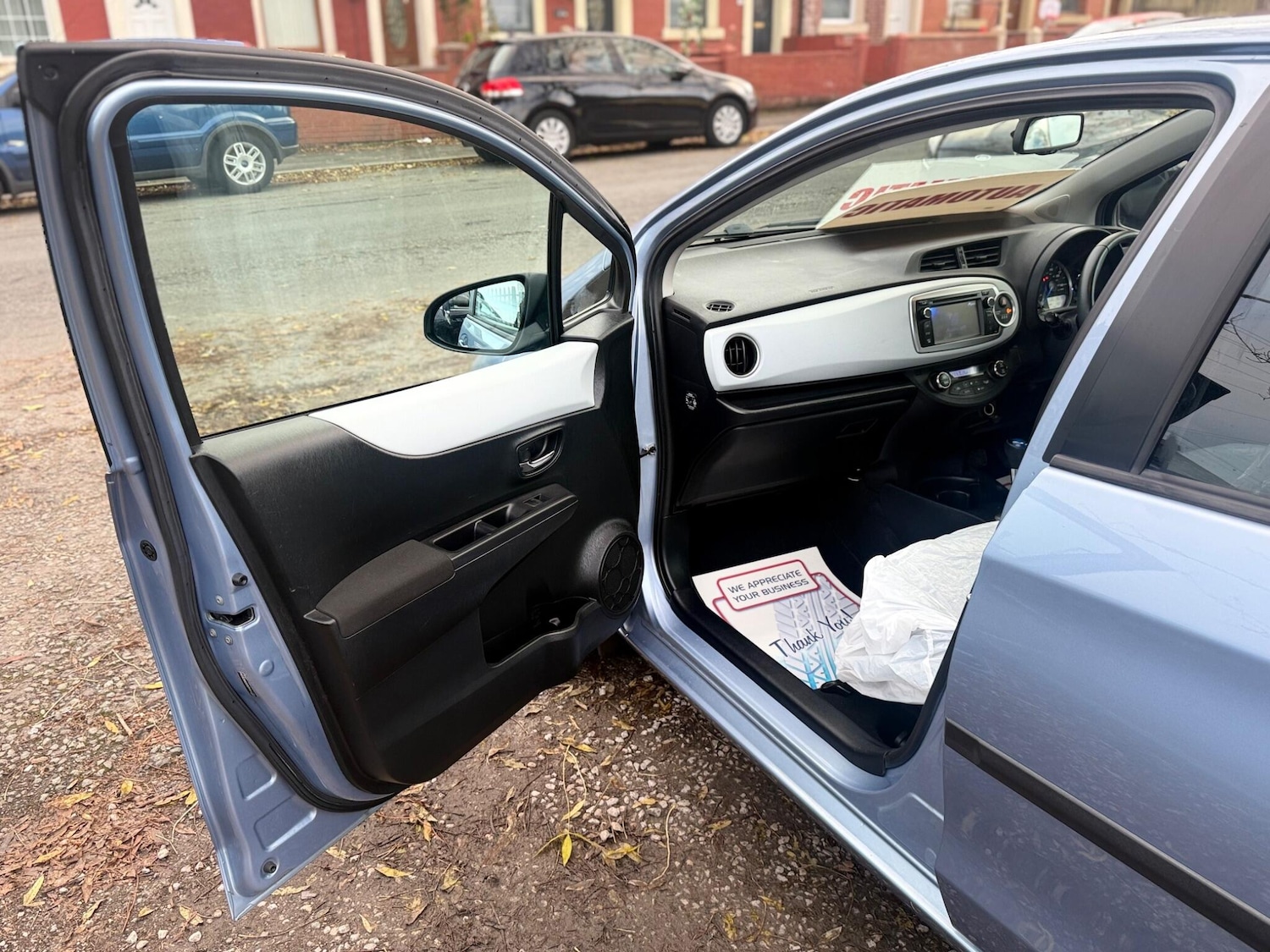 Used Toyota Yaris 2012 for sale - 76371518: Photo 32