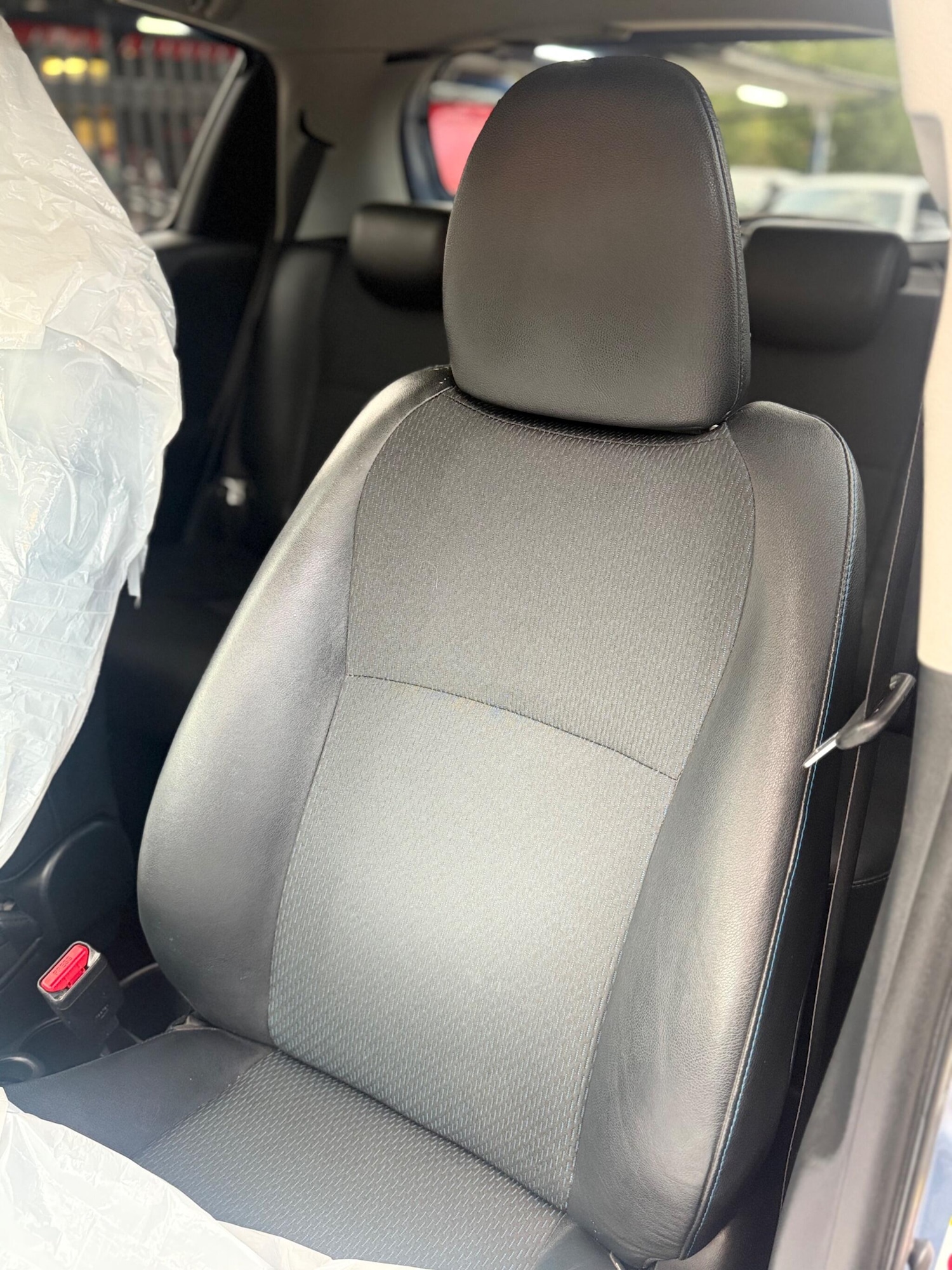 Used Toyota Yaris 2012 for sale - 76371518: Photo 38