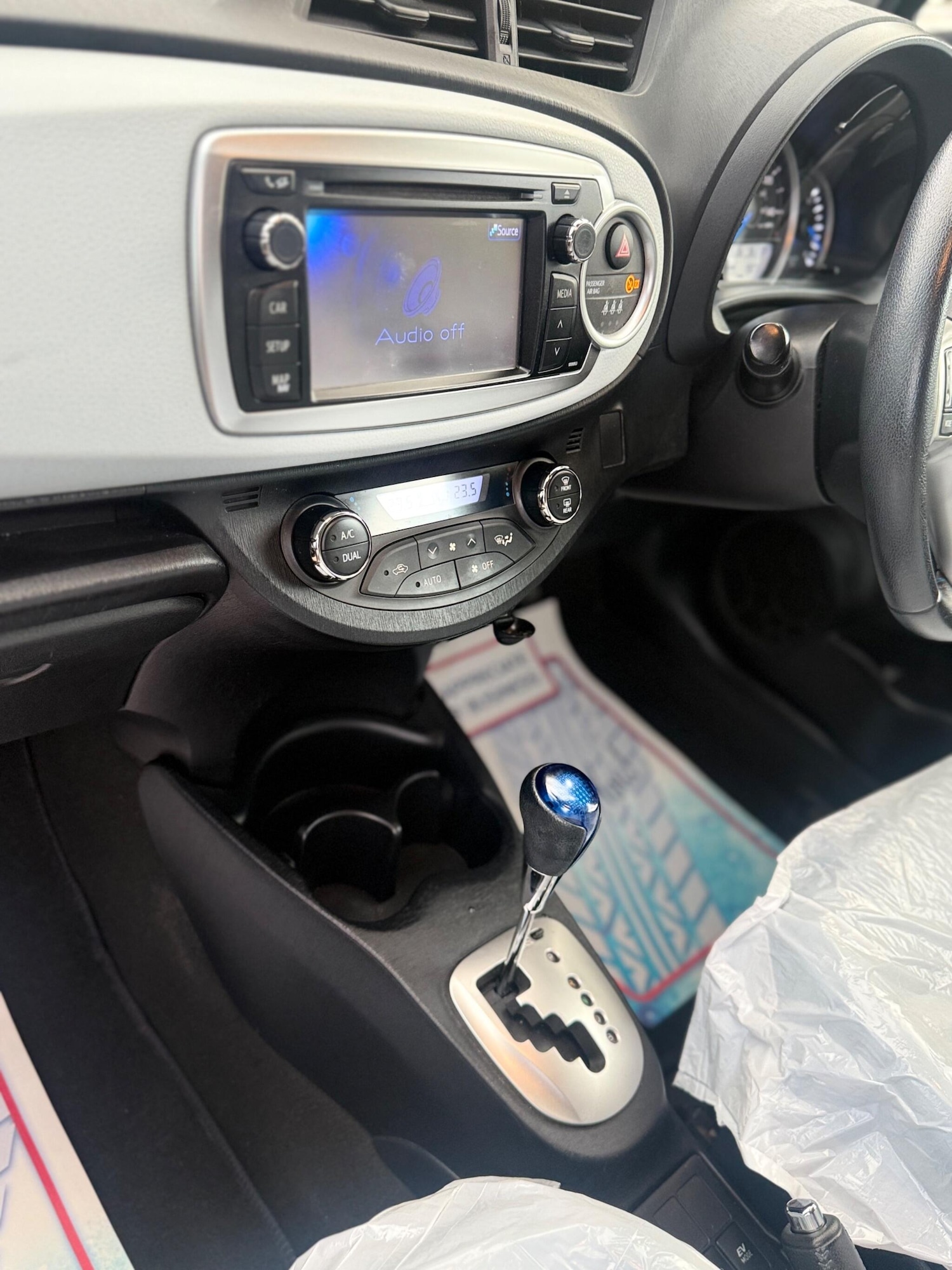 Used Toyota Yaris 2012 for sale - 76371518: Photo 40