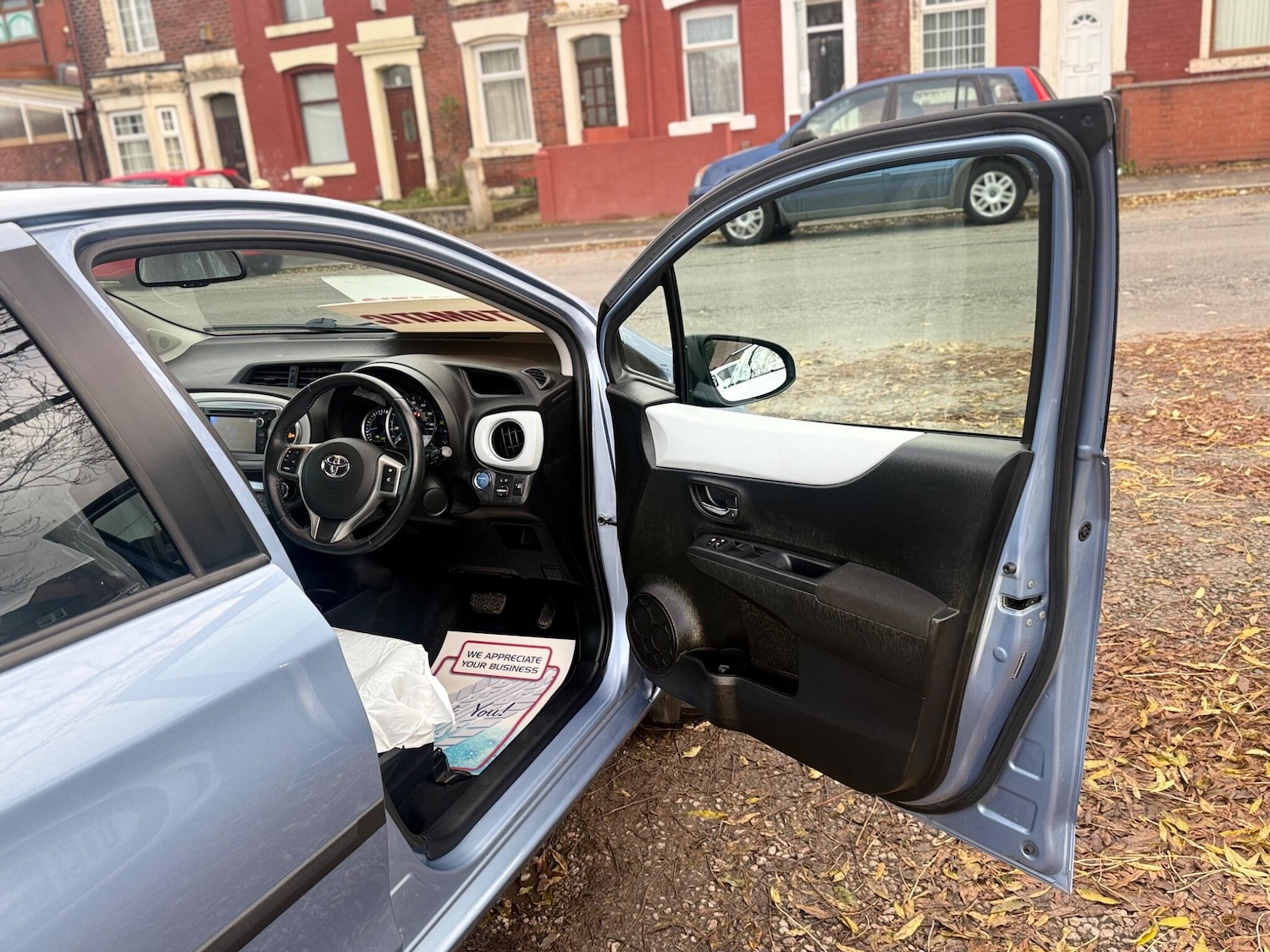 Used Toyota Yaris 2012 for sale - 76371518: Photo 48