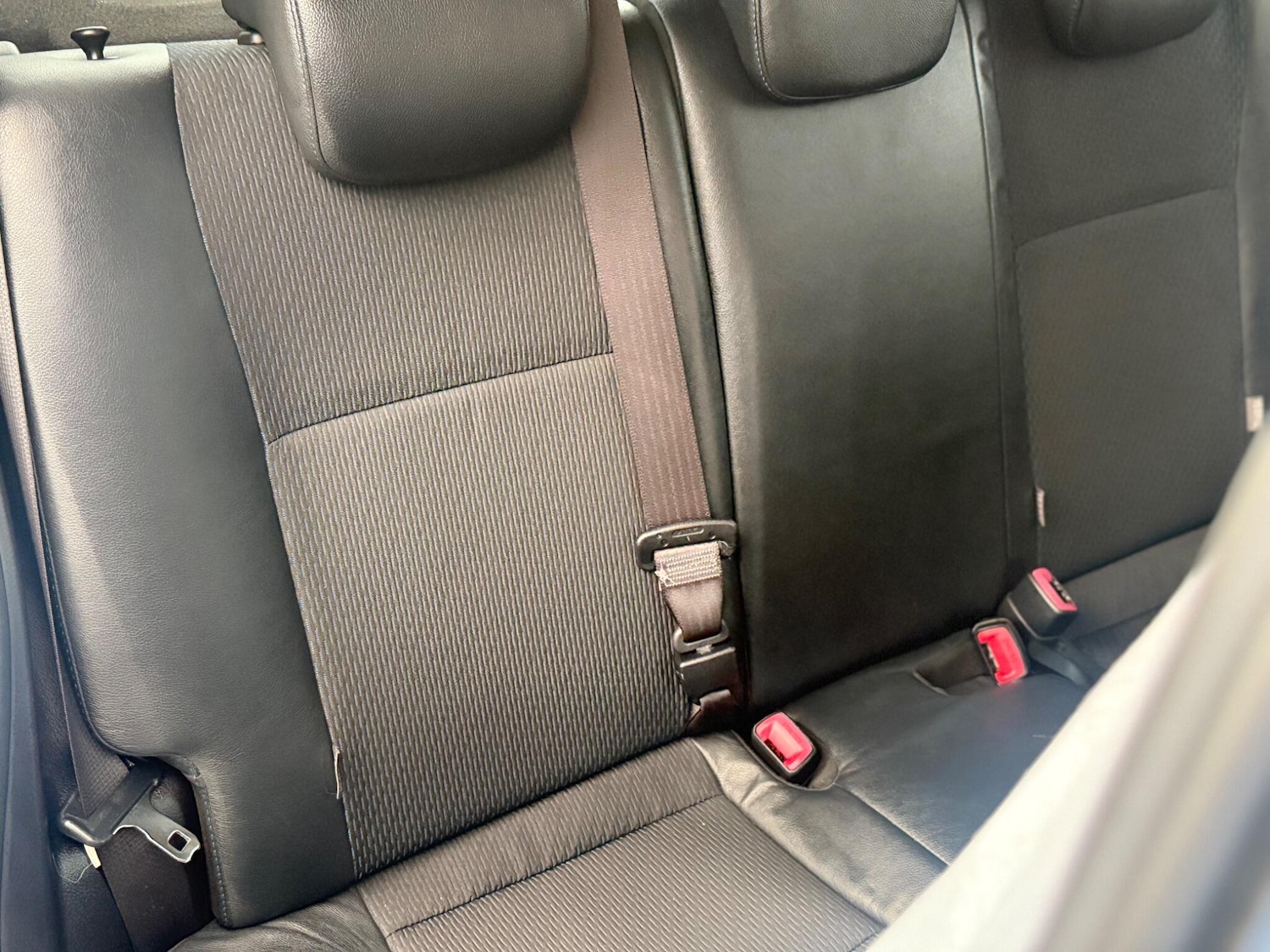 Used Toyota Yaris 2012 for sale - 76371518: Photo 49