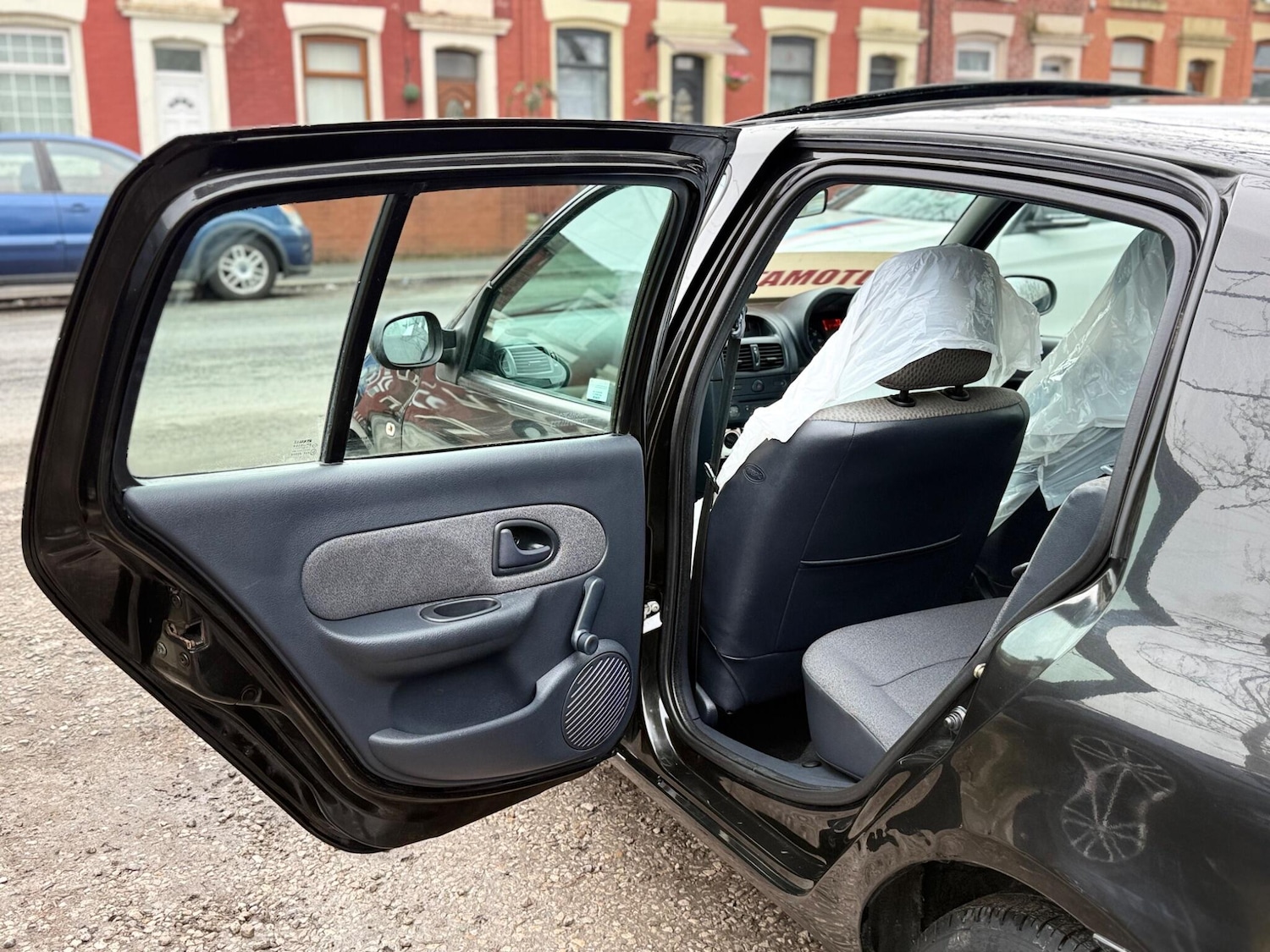 Used Renault Clio 2005 for sale - 77586683: Photo 37