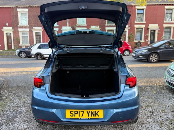 Used Vauxhall Astra 2017 for sale - 76200877: Photo 17