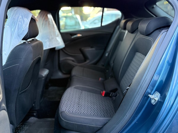 Used Vauxhall Astra 2017 for sale - 76200877: Photo 43
