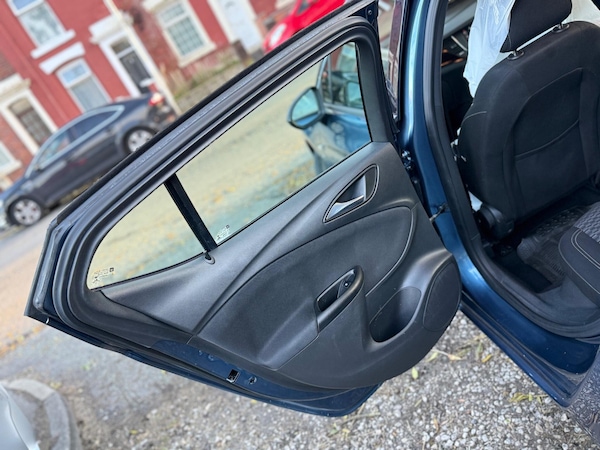 Used Vauxhall Astra 2017 for sale - 76200877: Photo 45