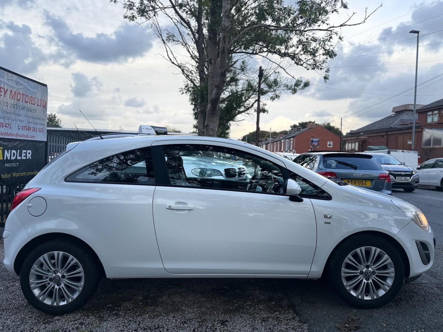 Used Vauxhall Corsa 2012 for sale - 76094391: Photo 4