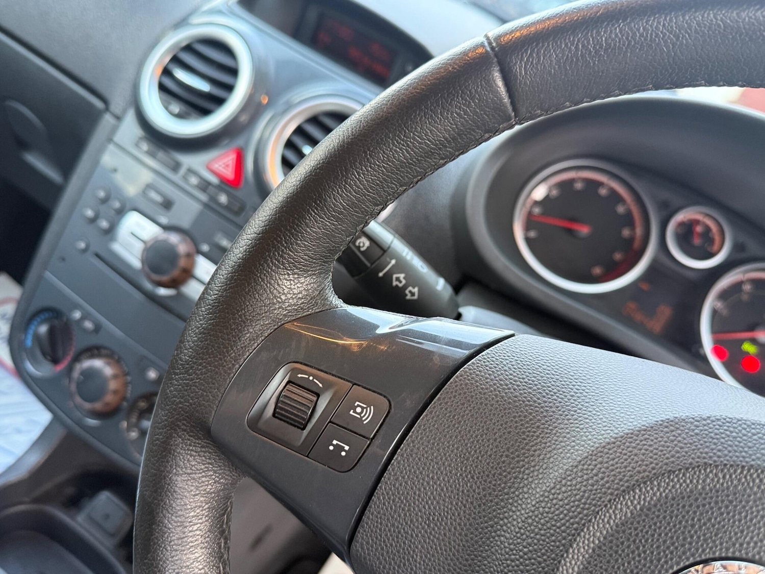 Used Vauxhall Corsa 2012 for sale - 76094391: Photo 47