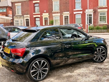Used Audi A1 2010 for sale - 78763408: Photo