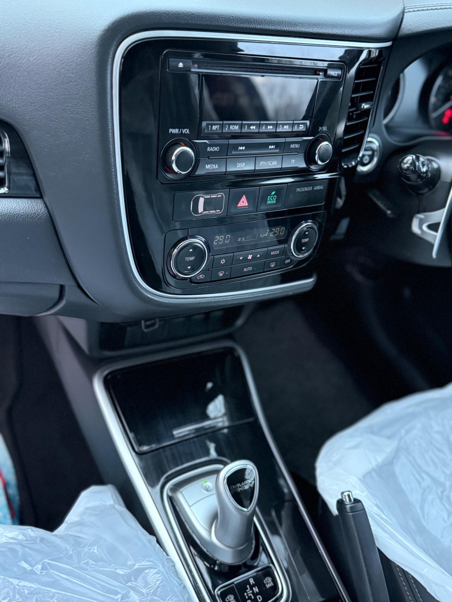 Used Mitsubishi Outlander 2016 for sale - 77839863: Photo 41