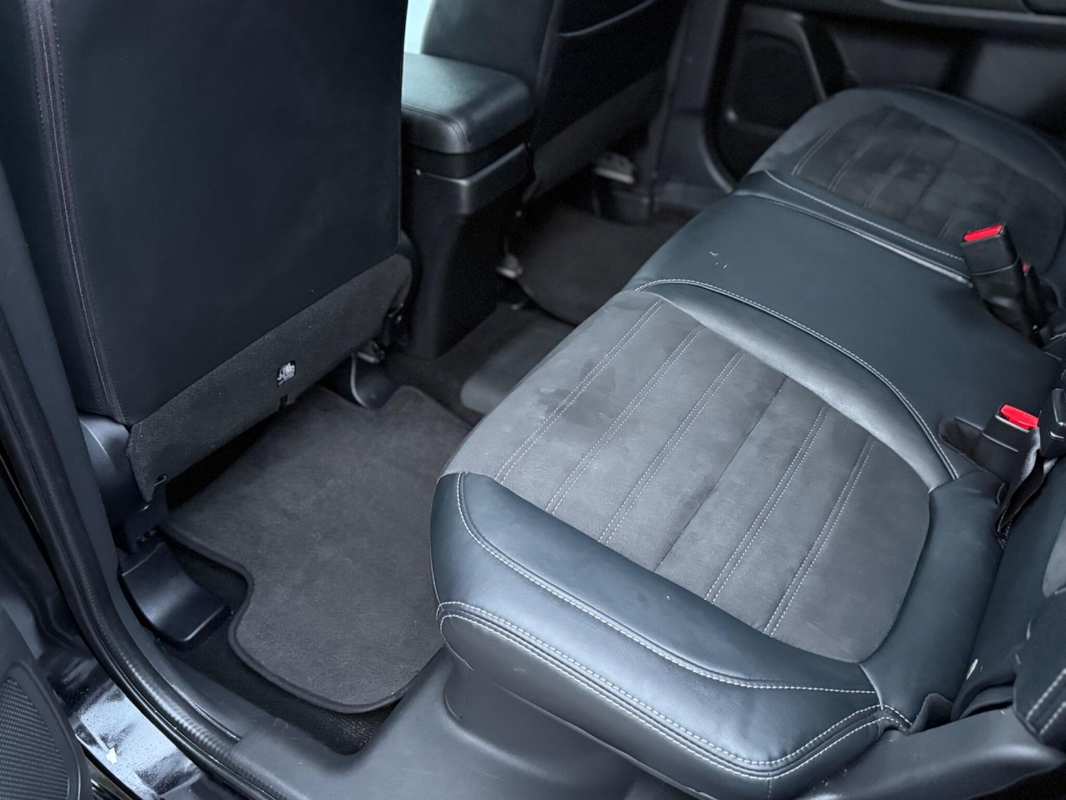 Used Mitsubishi Outlander 2016 for sale - 77839863: Photo 47