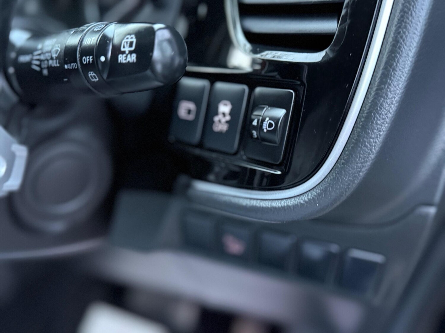 Used Mitsubishi Outlander 2016 for sale - 77839863: Photo 63