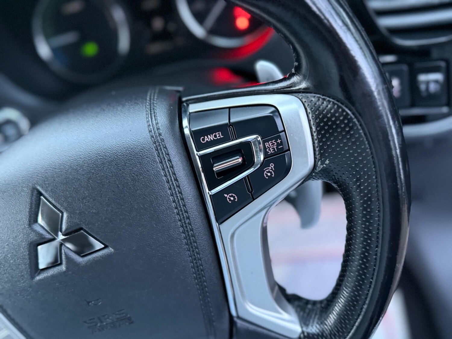 Used Mitsubishi Outlander 2016 for sale - 77839863: Photo 64