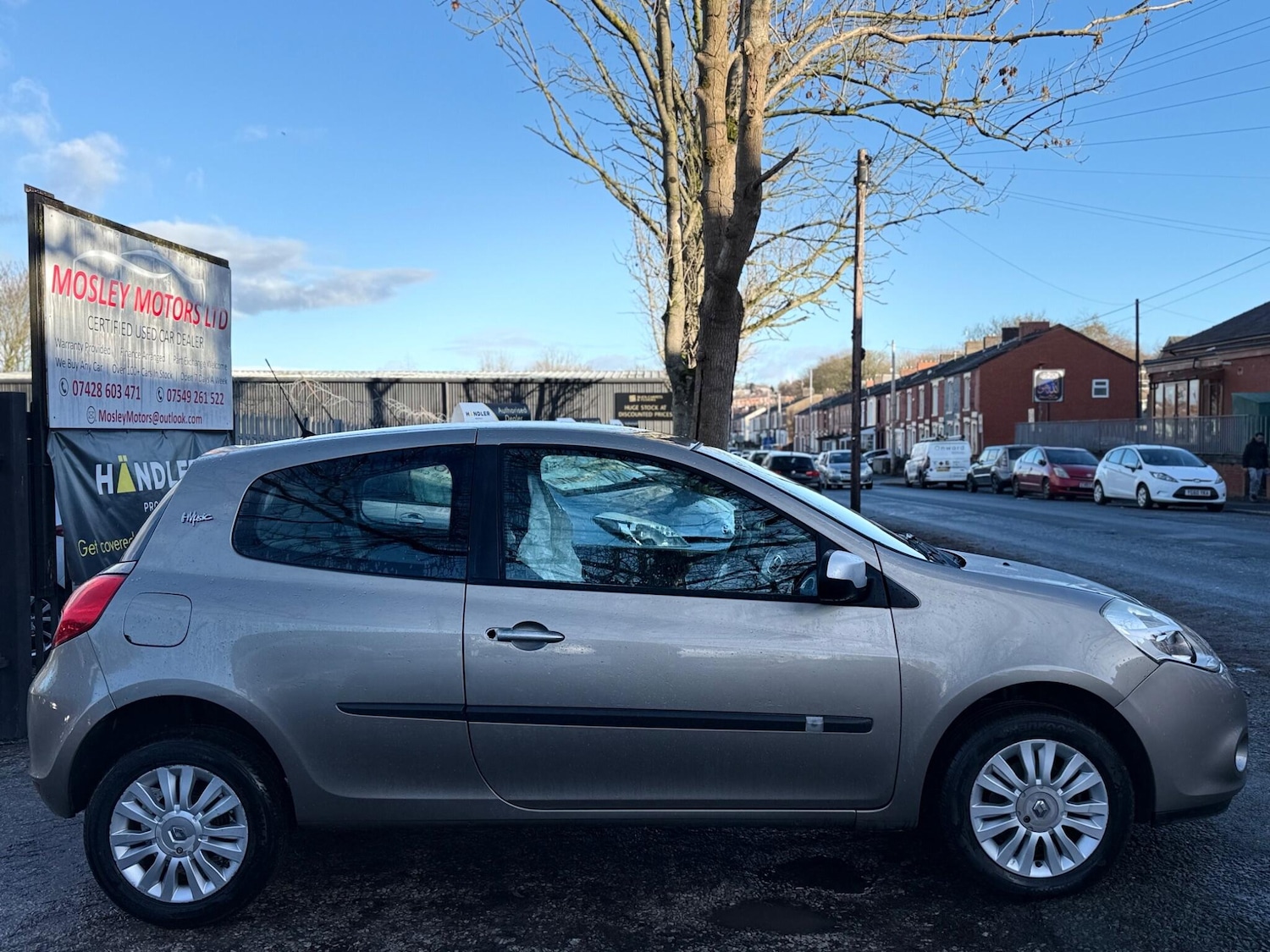 Used Renault Clio 2010 for sale - 76727589: Photo 12