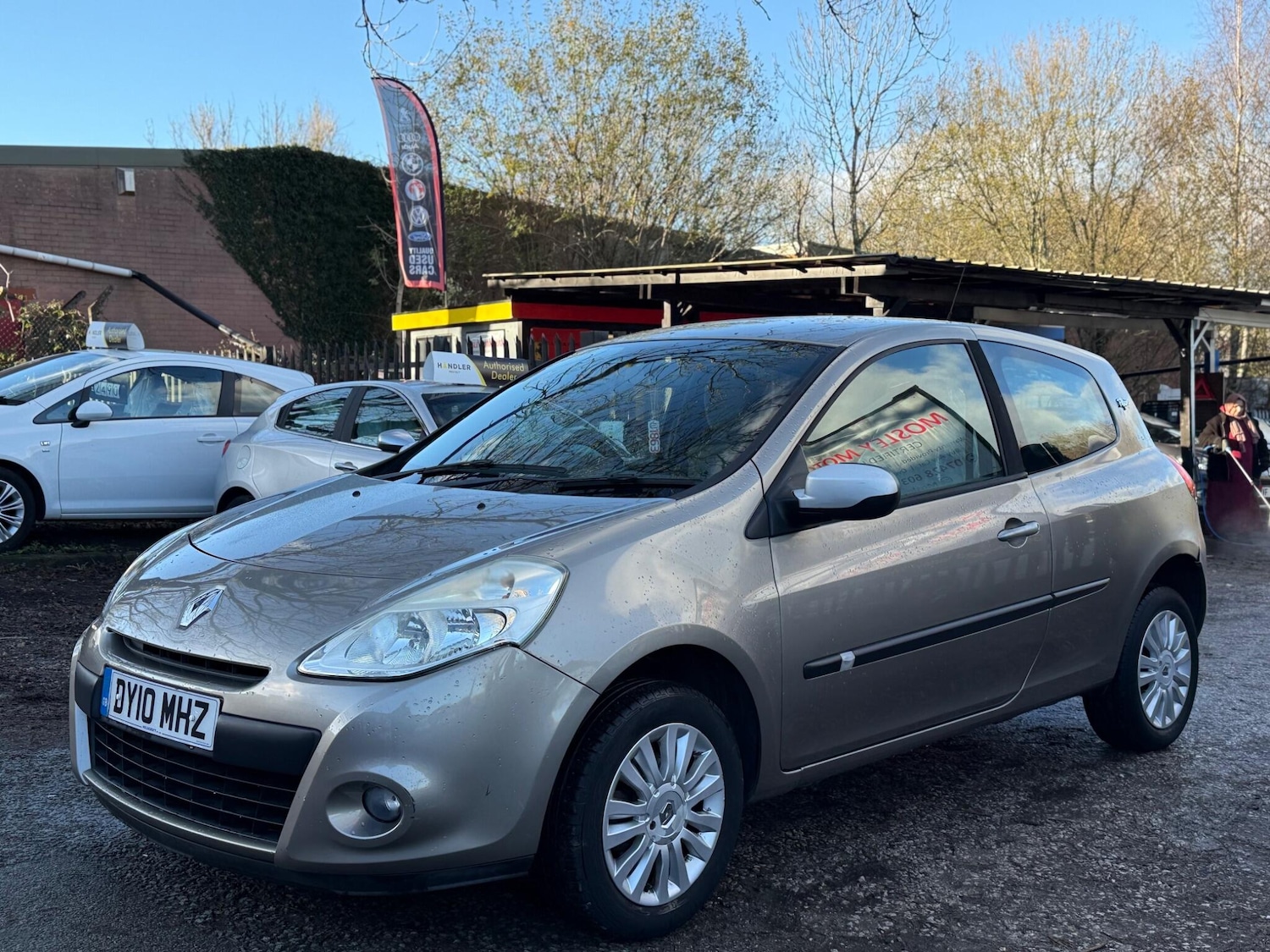 Used Renault Clio 2010 for sale - 76727589: Photo 23