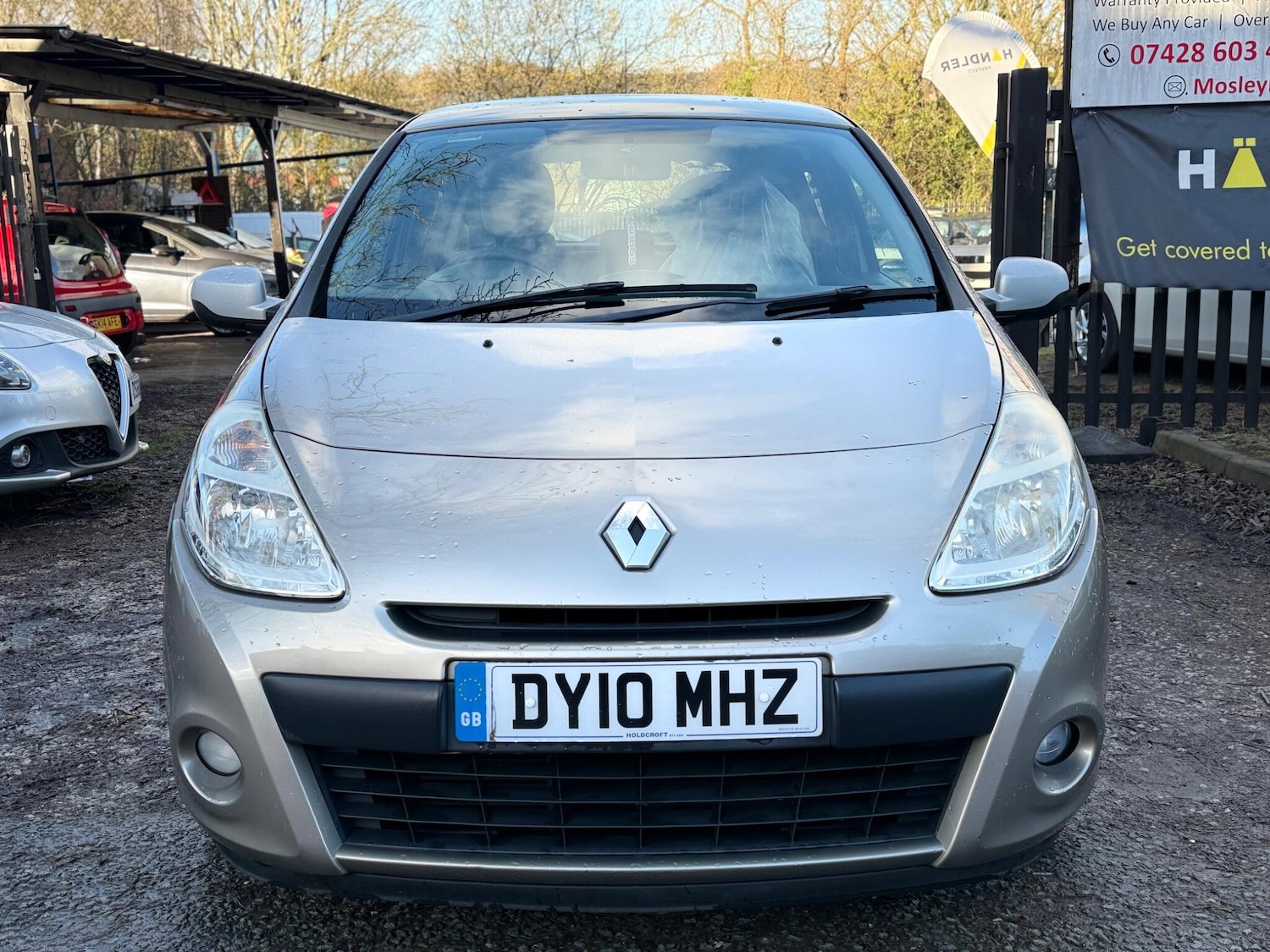 Used Renault Clio 2010 for sale - 76727589: Photo 24