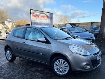 Used Renault Clio 2010 for sale - 76727589: Photo