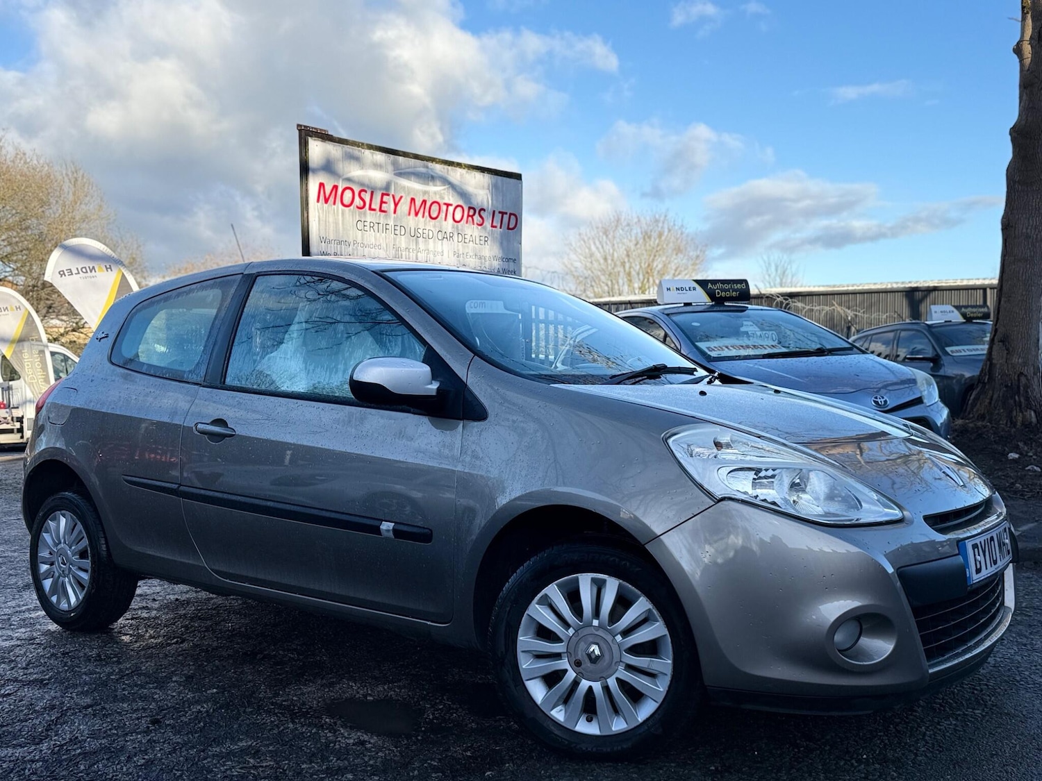 Used Renault Clio 2010 for sale - 76727589: Photo 3