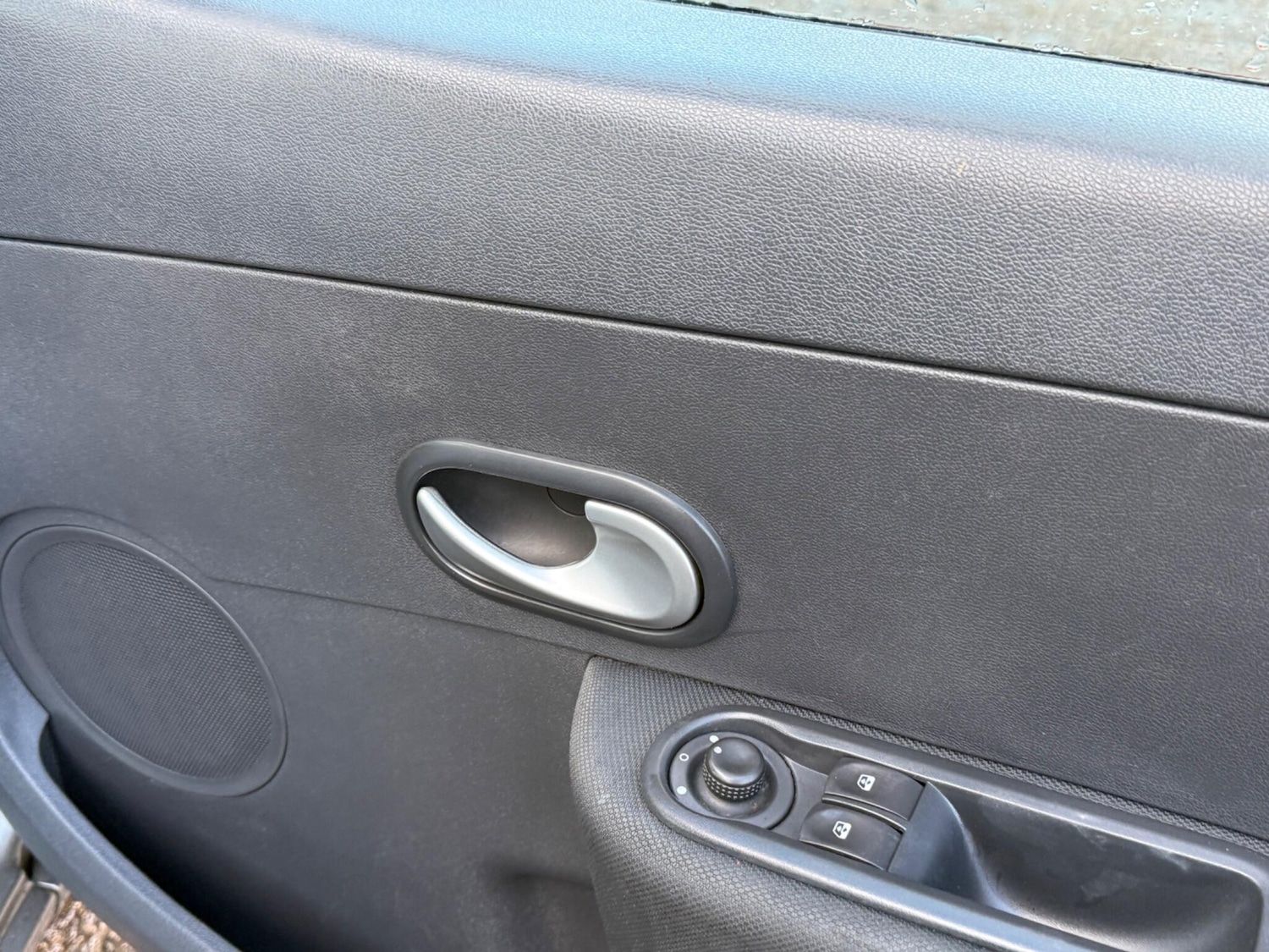 Used Renault Clio 2010 for sale - 76727589: Photo 39