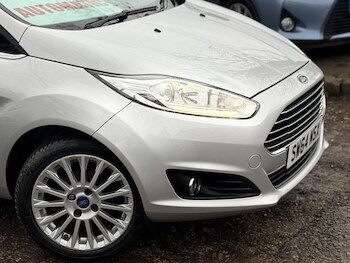 Used Ford Fiesta 2015 for sale - 76727922: Photo