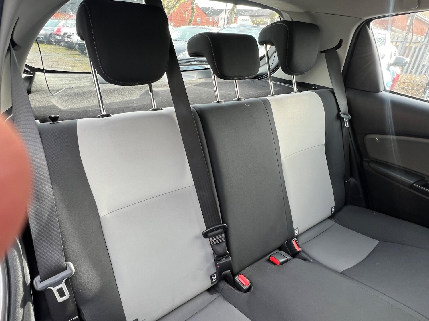 Used Toyota Yaris 2018 for sale - 76440665: Photo 17