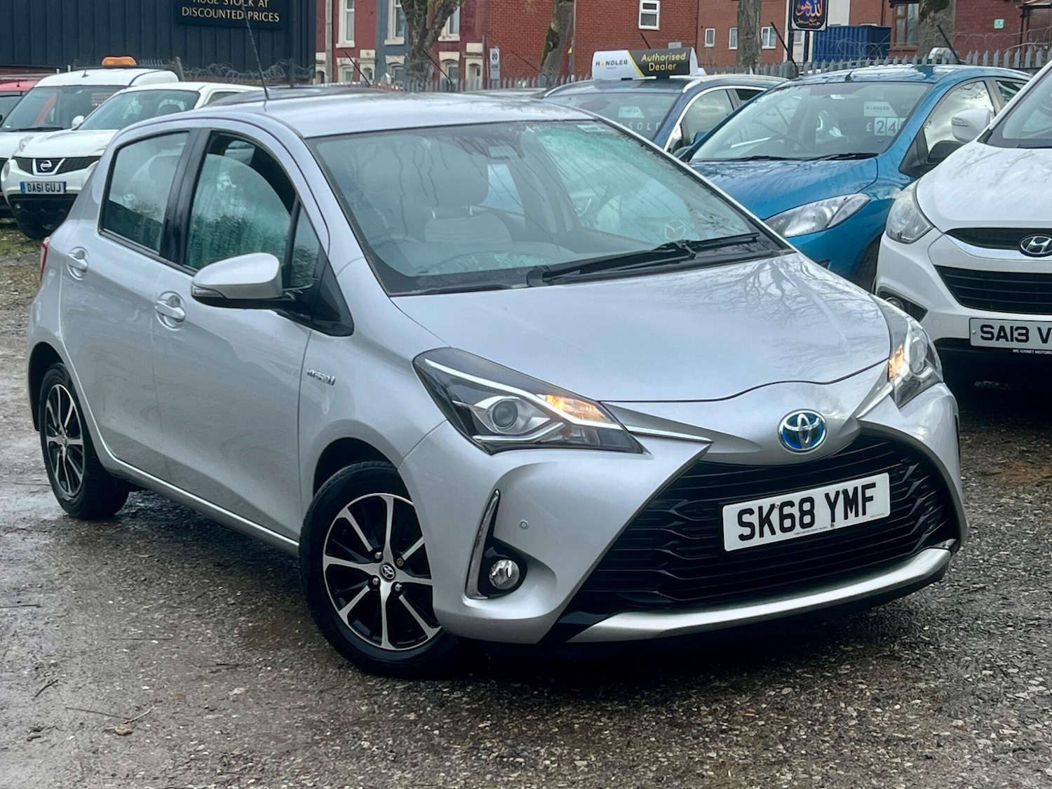 Used Toyota Yaris 2018 for sale - 76440665: Photo 3