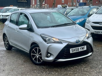 Used Toyota Yaris 2018 for sale - 76440665: Photo