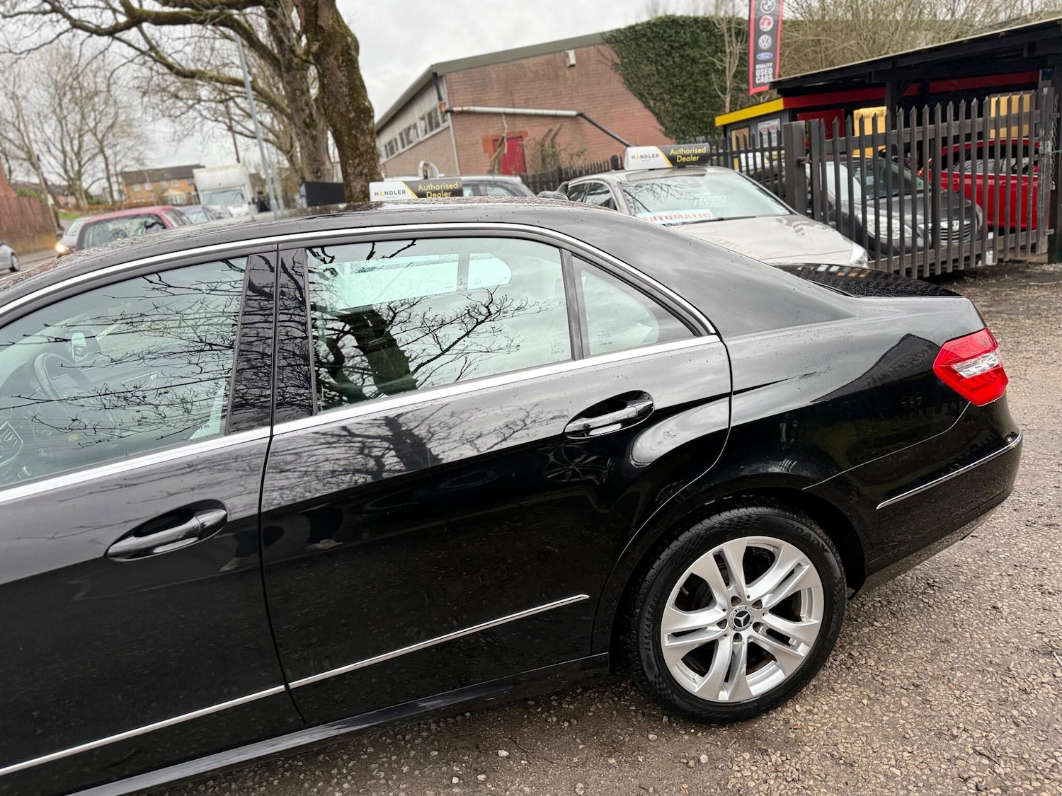 Used Mercedes-Benz E Class for sale - 77977901: Photo 18