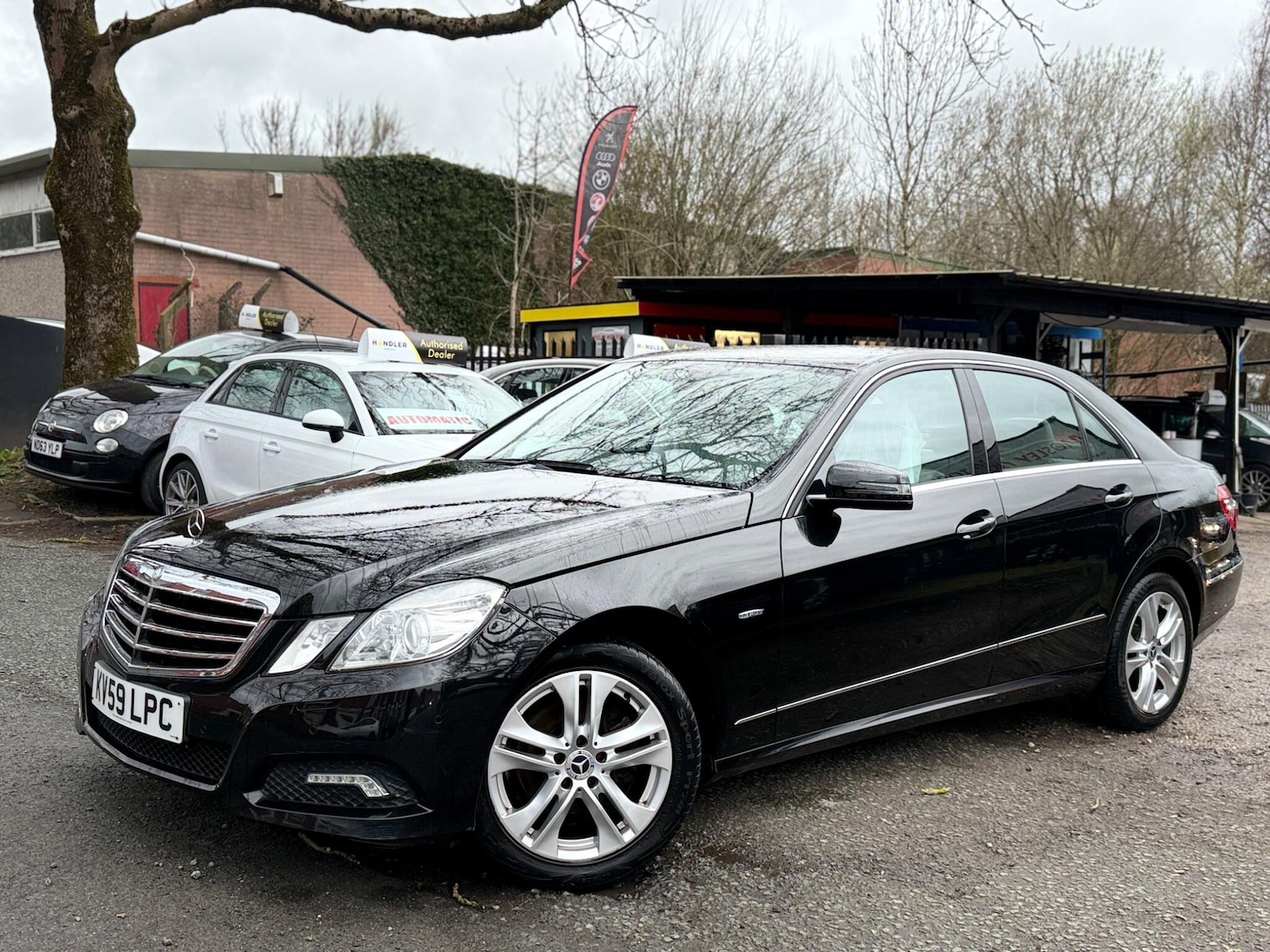 Used Mercedes-Benz E Class for sale - 77977901: Photo 29