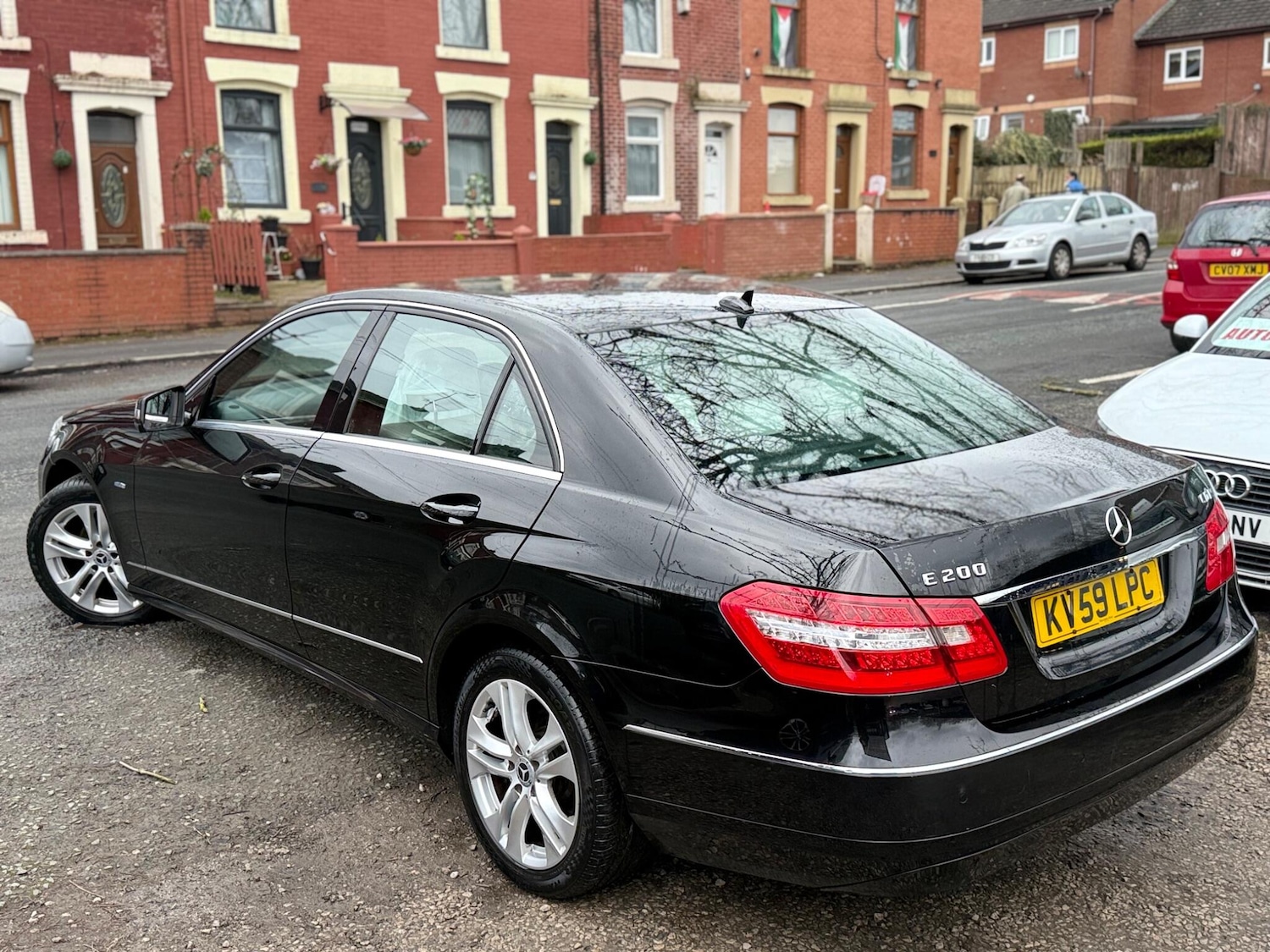 Used Mercedes-Benz E Class for sale - 77977901: Photo 30