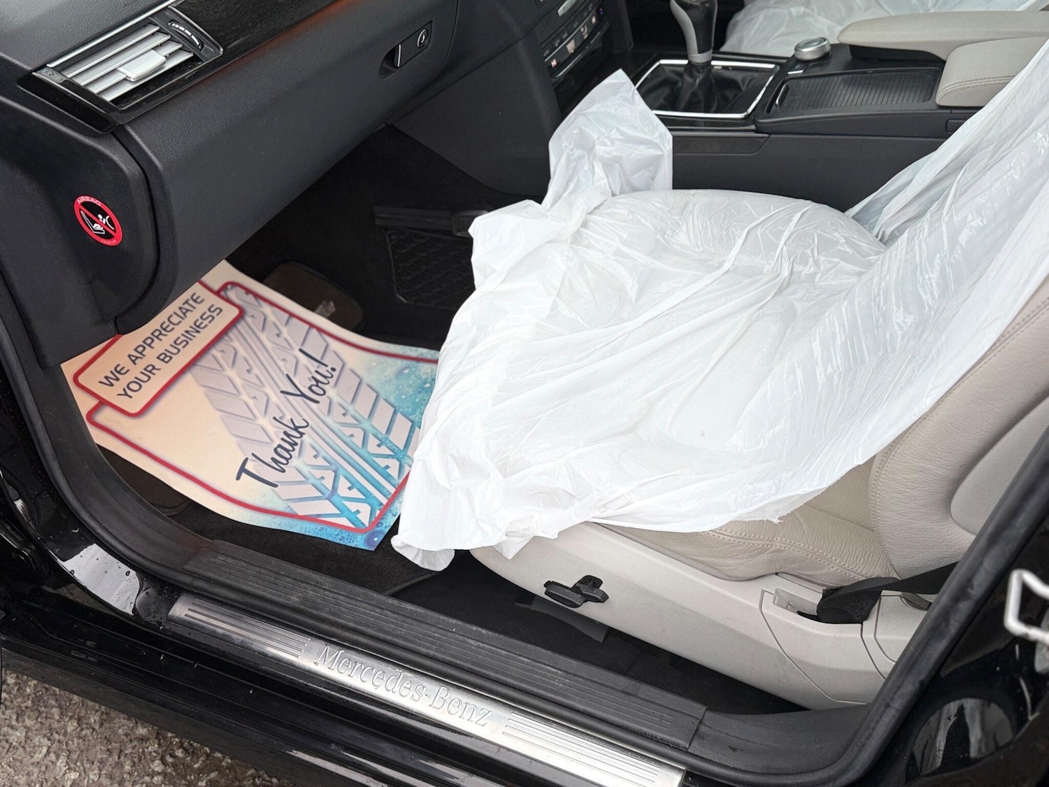 Used Mercedes-Benz E Class for sale - 77977901: Photo 38