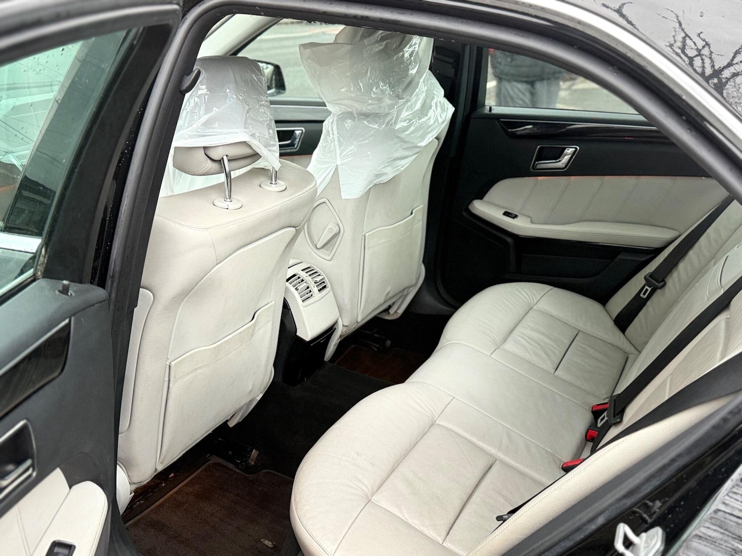 Used Mercedes-Benz E Class for sale - 77977901: Photo 41