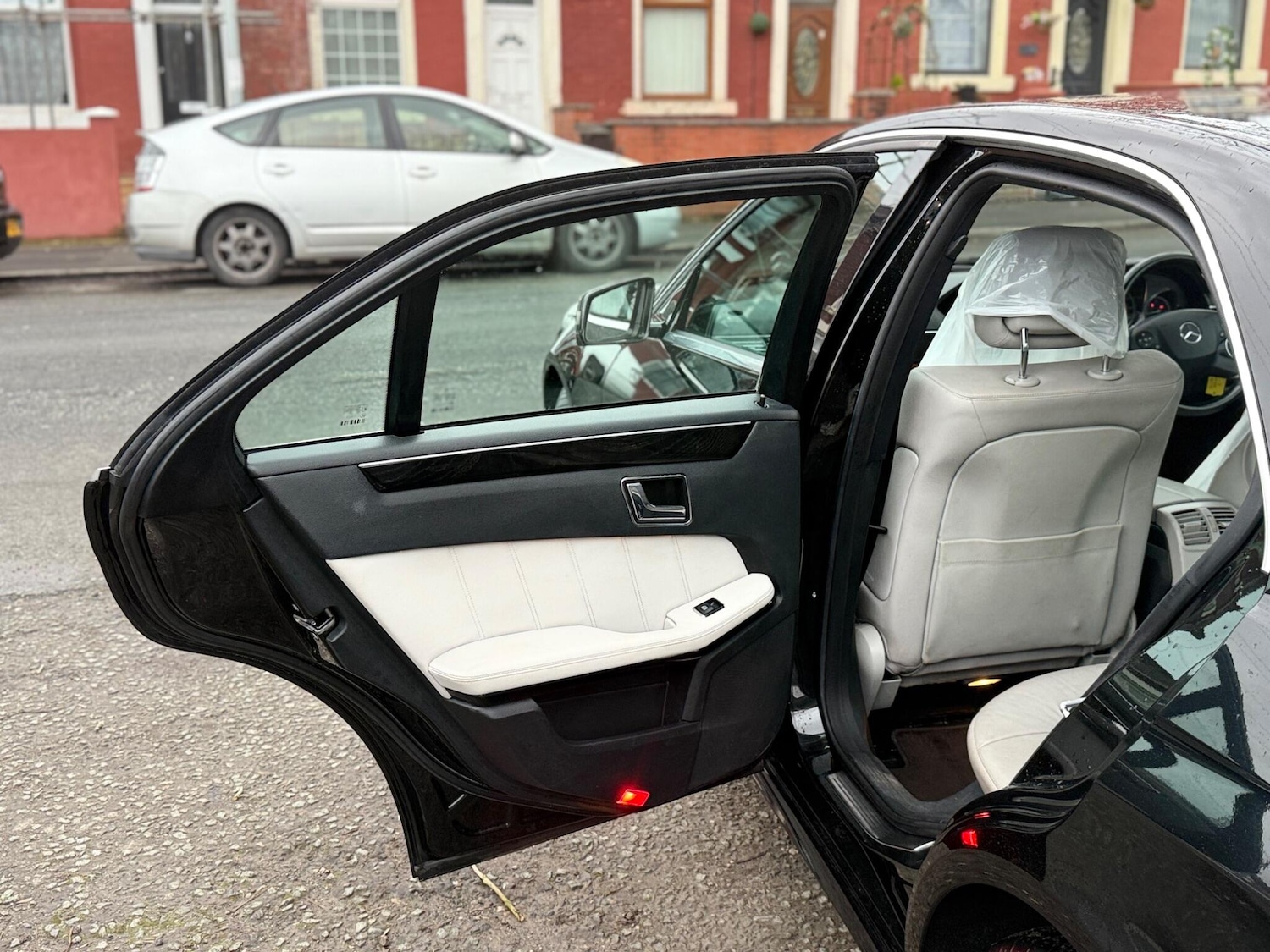 Used Mercedes-Benz E Class for sale - 77977901: Photo 42