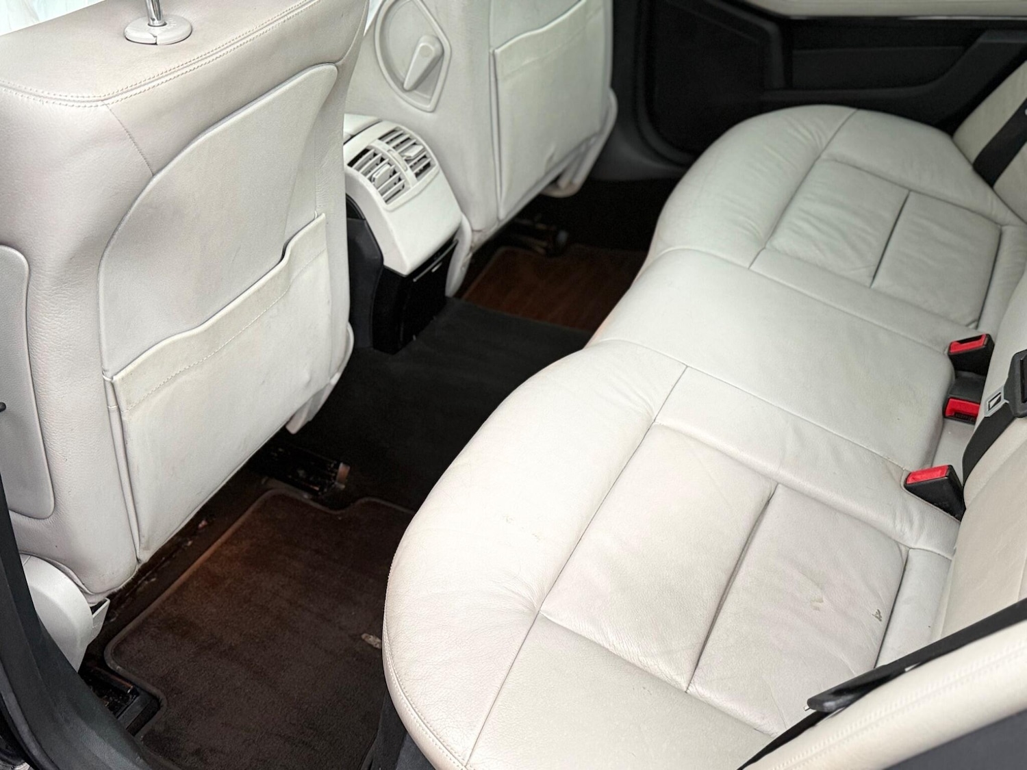 Used Mercedes-Benz E Class for sale - 77977901: Photo 46