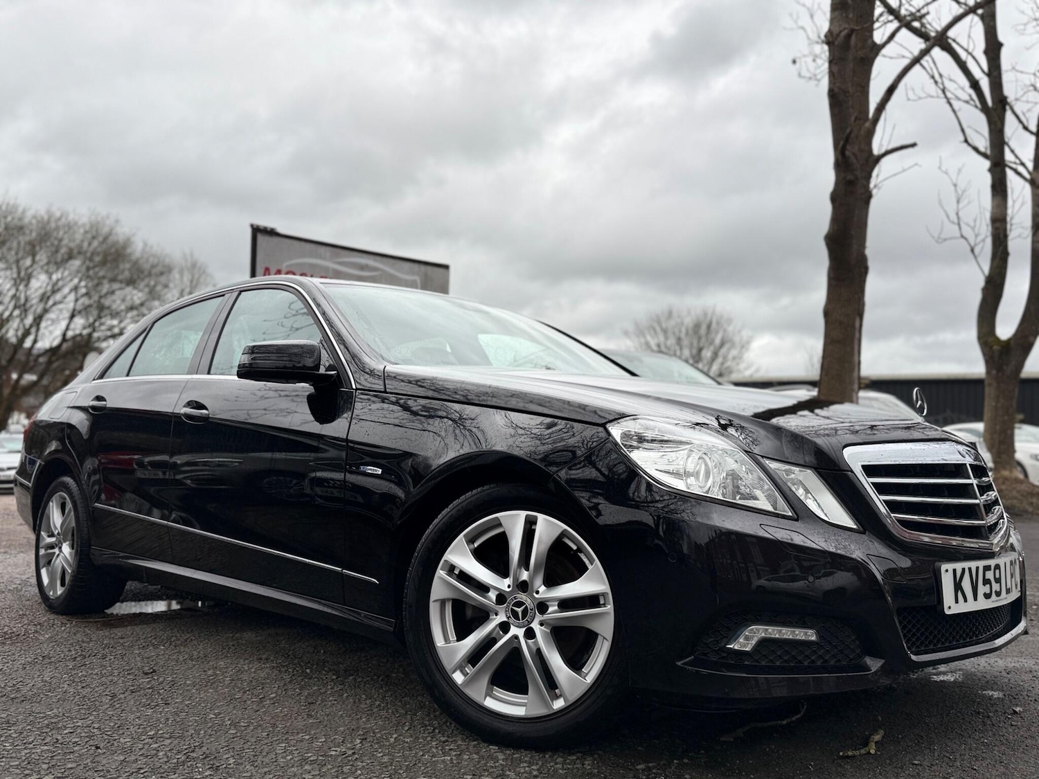 Used Mercedes-Benz E Class for sale - 77977901: Photo 6