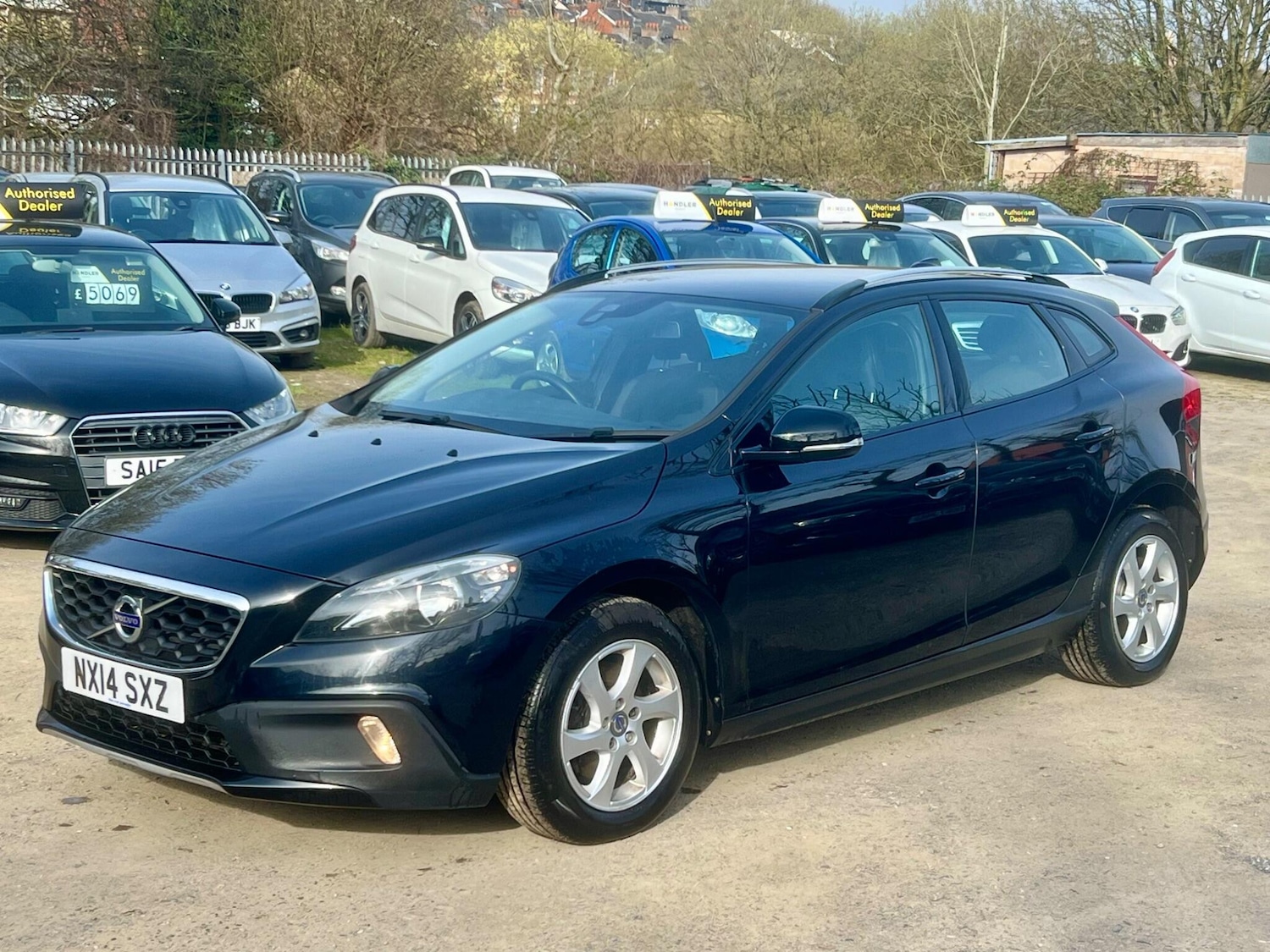 Used Volvo V40 2014 for sale - 77969831: Photo 10