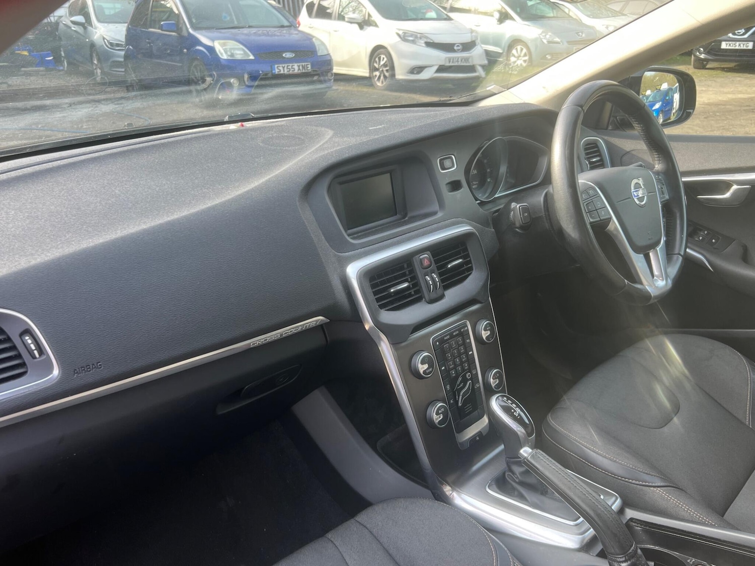 Used Volvo V40 2014 for sale - 77969831: Photo 16