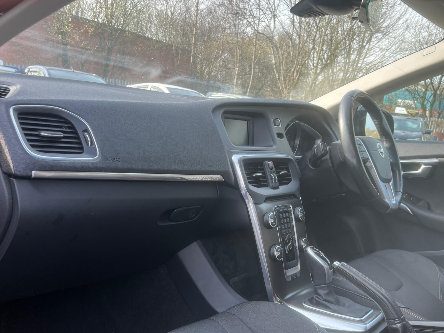 Used Volvo V40 2014 for sale - 77969831: Photo 17