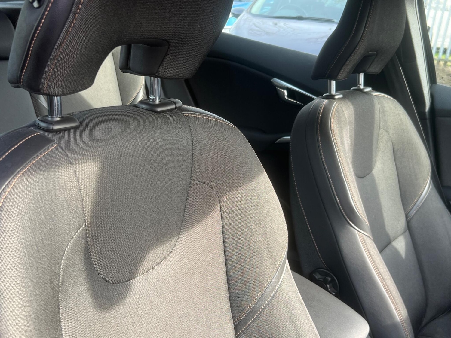 Used Volvo V40 2014 for sale - 77969831: Photo 20