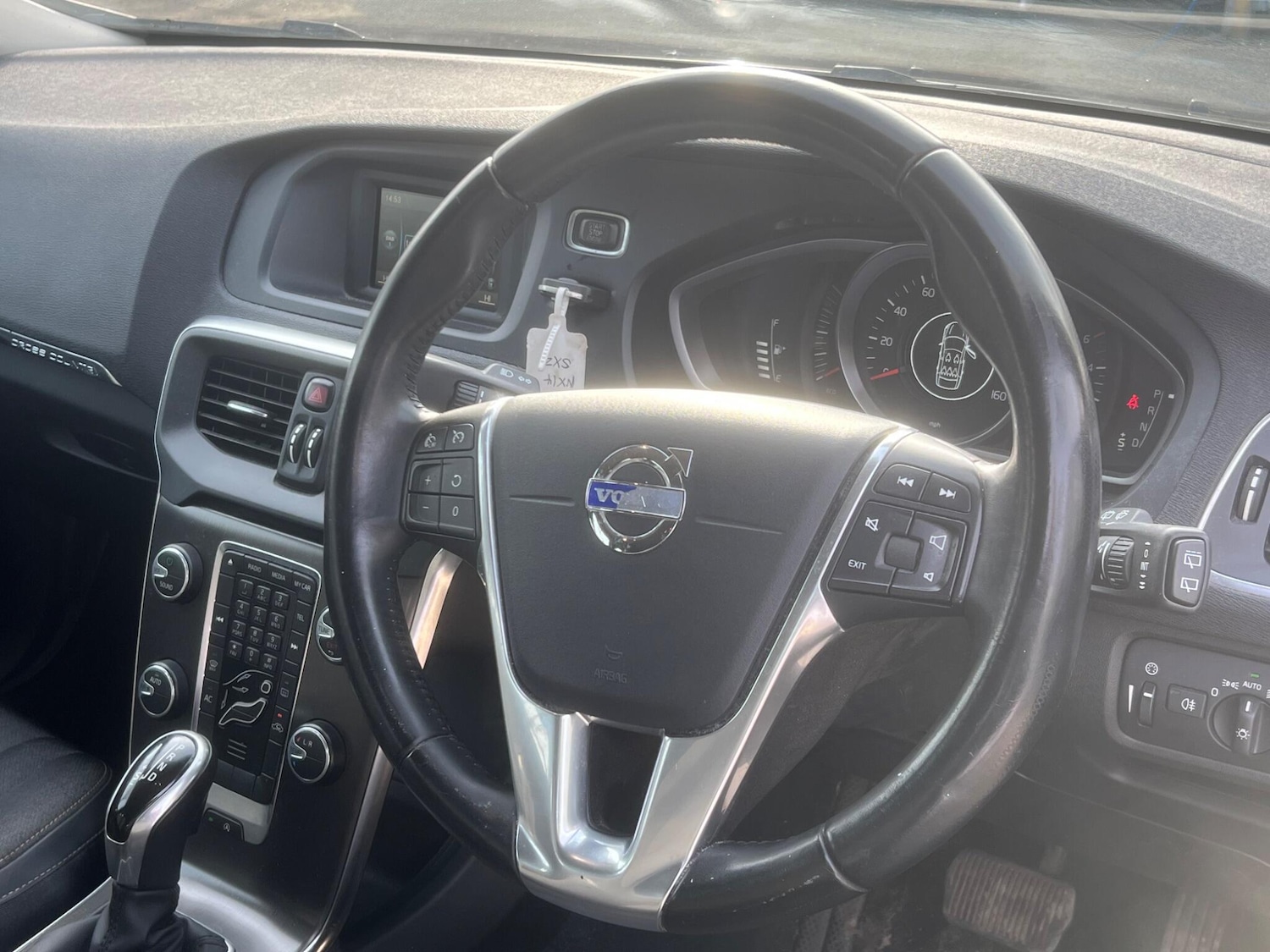 Used Volvo V40 2014 for sale - 77969831: Photo 33