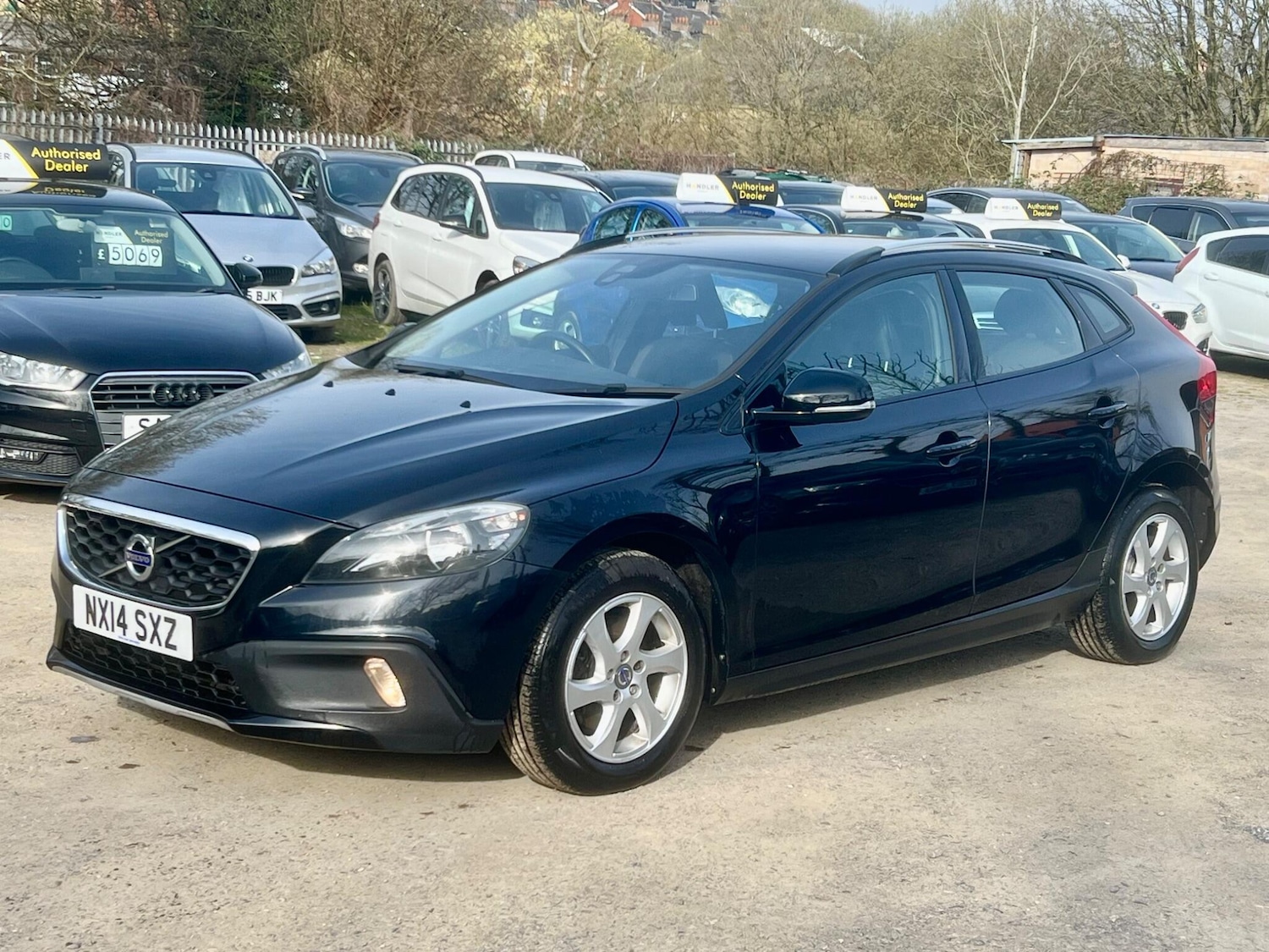 Used Volvo V40 2014 for sale - 77969831: Photo 4